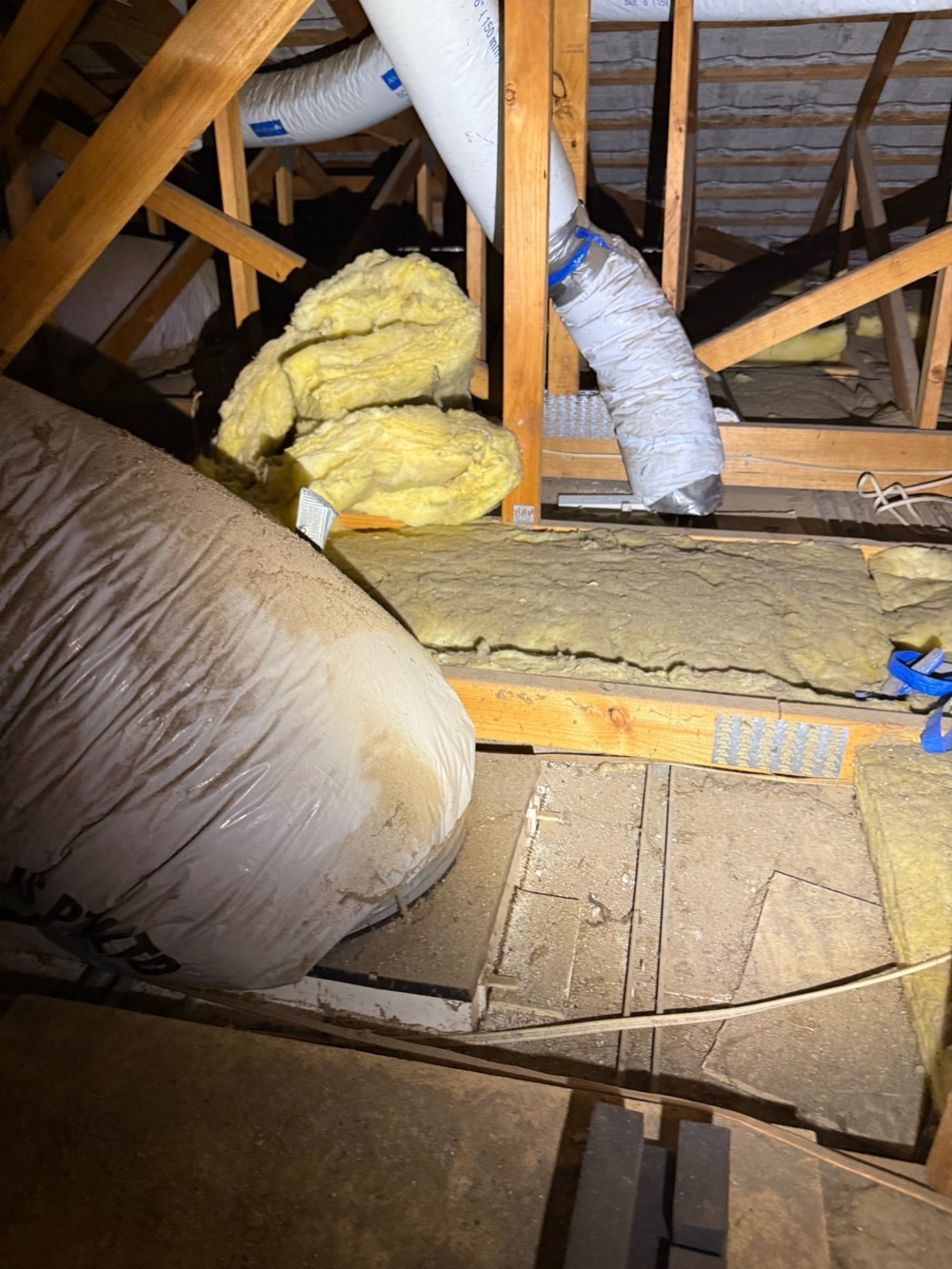 Insulation loose or out of position in the roof space, found during a pre-purchase inspection in Berwick, 10 km from Clyde