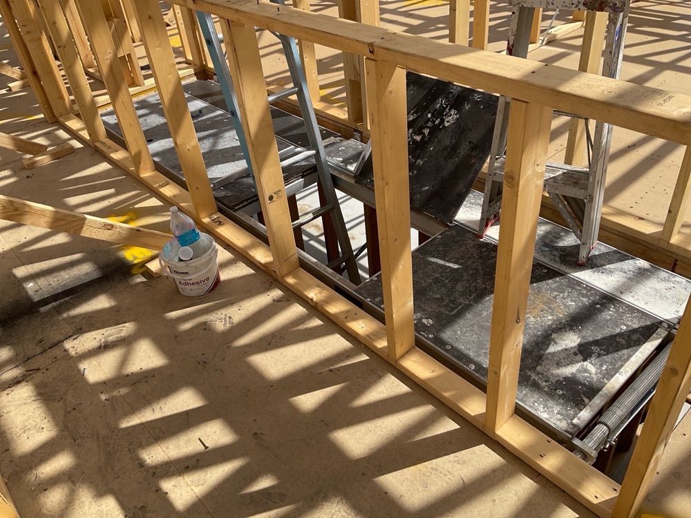 Bottom plate not fixed to the slab at the required spacing, found during a frame inspection in Clyde